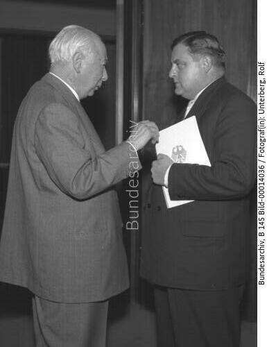 Bundespräsident Heuss und BM Strauß 1956
