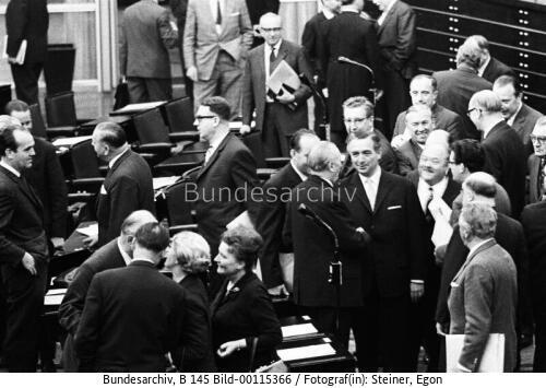 Bundestagssitzung / Wahl Bundeskanzler Adenauer 1961
