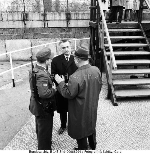 BM Mende in Berlin 1963