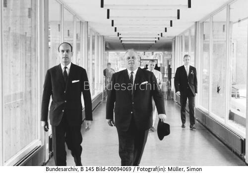 Französischer Finanzminister Giscard d"Estaing in Bonn 1964