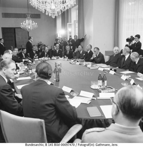 Französischer Staatspräsident de Gaulle in Bonn 1966
