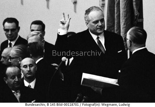 Bundestagssitzung 1965 / Vereidigung von BM Schmücker