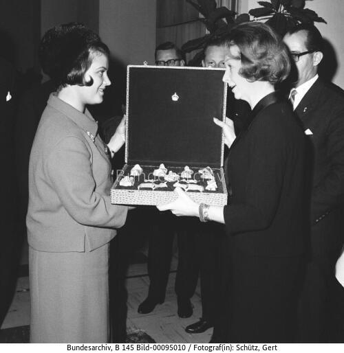 Rut Brandt und Prinzessin Muna al-Hussein 1964