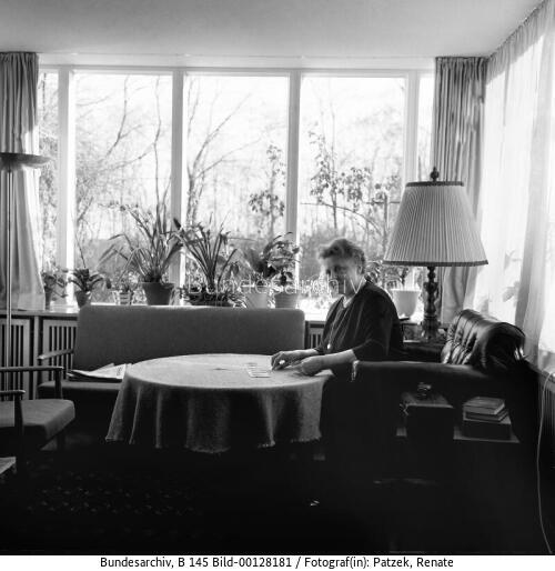 Luise Erhard, Gattin des Bundeskanzlers, 1964