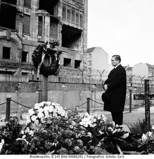BM Mende in Berlin 1963