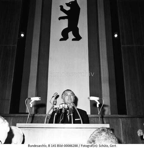 BM Mende in Berlin 1963