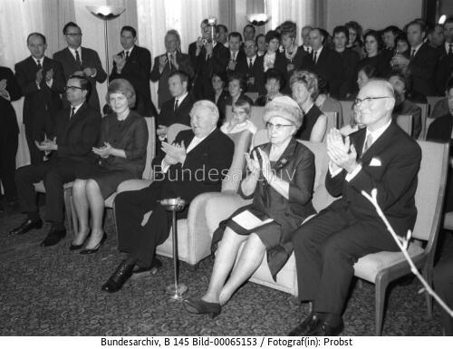 Feier zum 67. Geburtstag von Bundeskanzler Erhard 1964