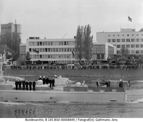 <span class="match">Trauerfeierlichkeiten</span> für Konrad Adenauer 1967