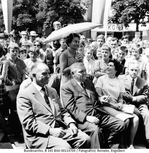 Bundeskanzler Erhard in Werl 1966 / Wahlkampfreise