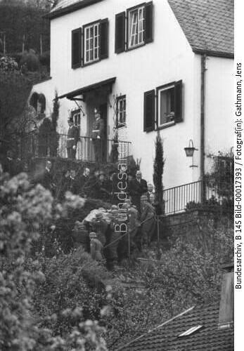 <span class="match">Trauerfeierlichkeiten</span> für Konrad Adenauer 1967