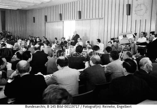 Pressekonferenz mit Bundeskanzler Erhard 1966