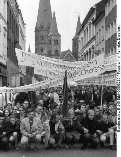 Demonstration gegen die Notstandsgesetze in Bonn 1968