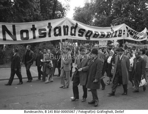 Demonstration gegen die Notstandsgesetze in Bonn 1968