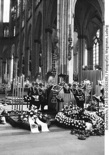 <span class="match">Trauerfeierlichkeiten</span> für Konrad Adenauer 1967