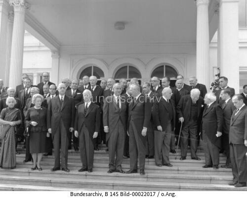 <span class="match">Trauerfeierlichkeiten</span> zum Tod von Altbundeskanzler Adenauer 1967