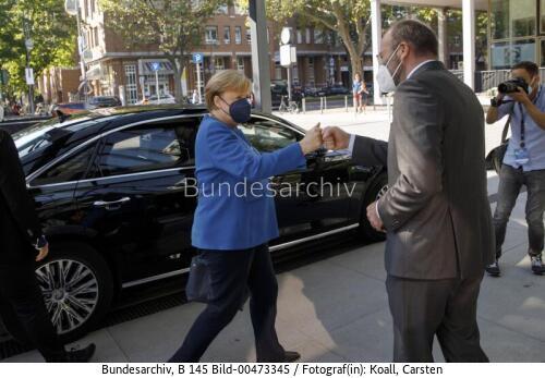 Bundeskanzlerin Angela Merkel und EVP-Fraktionsvorsitzender Manfred Weber 2021