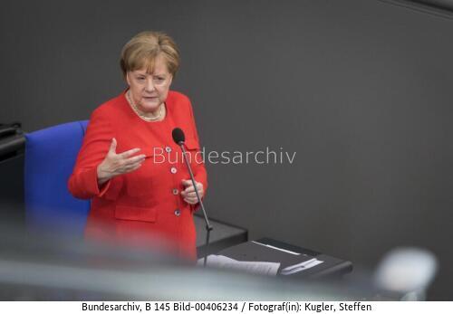 Bundestagssitzung / Befragung Bundeskanzlerin Angela Merkel 2018