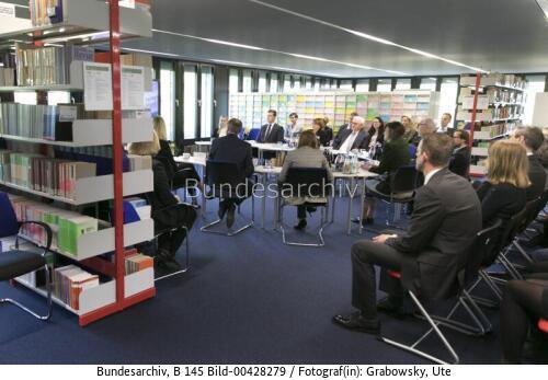 Bundespräsident Frank-Walter Steinmeier beim Deutschen Institut für Erwachsenenbildung 2019