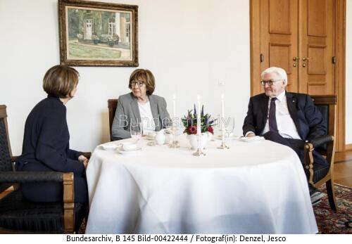Bundespräsident Frank-Walter Steinmeier: Teestunde zu Ehren von Jeanine Meerapfel, Präsidentin der Akademie der Künste 2019