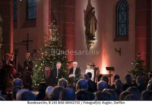 Bundespräsident Frank-Walter Steinmeier bei der Aufzeichnung "Weihnachten mit dem Bundespräsidenten - Ein festliches Konzert aus St. Ingbert" 2019
