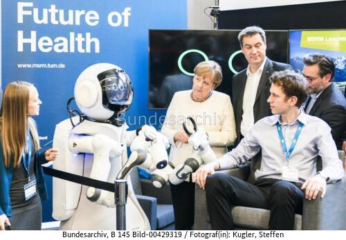 Bundeskanzlerin Merkel: Besuch der "Munich School of Robotics and Machine Intelligence" 2019