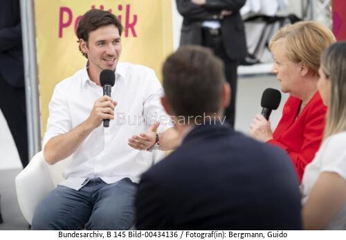 Bundeskanzlerin Angela Merkel beim Tag der offenen Tür der Bundesregierung 2019