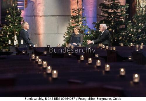 Bundespräsident Frank-Walter Steinmeier bei der Aufzeichnung "Weihnachten mit dem Bundespräsidenten - Ein festliches Konzert aus Bernau" 2020