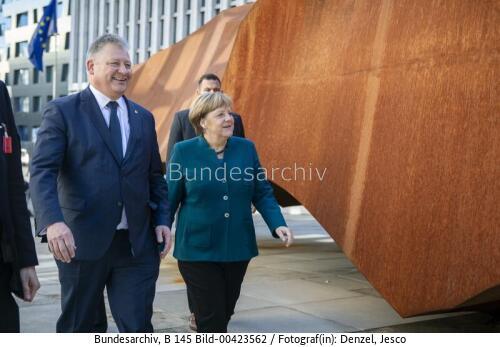 Bundeskanzlerin Angela Merkel bei der Eröffnung der neuen BND-Zentrale 2019