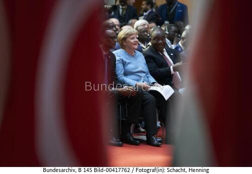 Bundeskanzlerin Angela Merkel bei der Afrika-Investorenkonferenz 2018