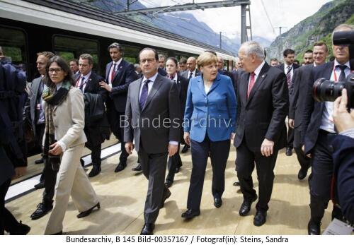 Bundeskanzlerin Merkel bei der Eröffnung des Gotthard-Basistunnels 2016