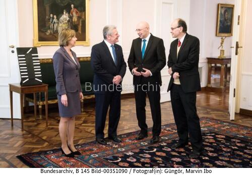 Verleihung des Großen Verdienstkreuzes mit Stern an die Nobelpreisträger Stefan Hell und Thomas Südhof 2016