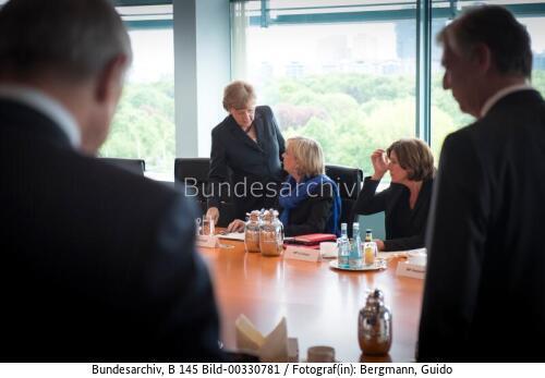 Bundeskanzlerin Angela Merkel: Gepräch zur Asyl- und Flüchtlingspolitik 2015