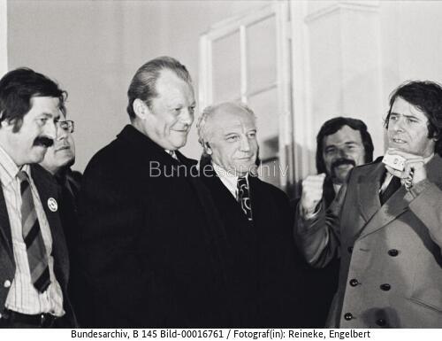 Bundestagswahl 1972 / BK Brandt und AM Scheel am Wahlabend vor BK-Amt
