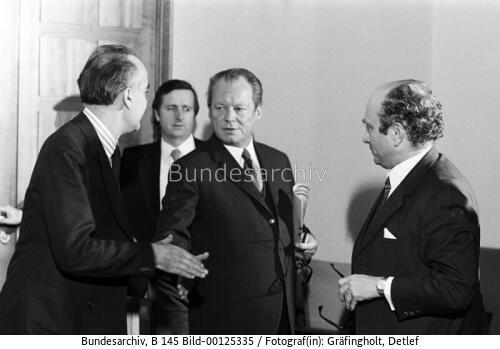 Bundeskanzler Brandt mit BM Friderichs und MdB Lambsdorff 1973