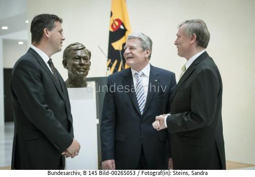 Enthüllung der Büste von Bundespräsident a.D. Horst Köhler 2012