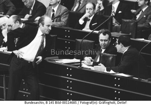 BM Apel mit BM Maihofer und MdB Lambsdorff 1975