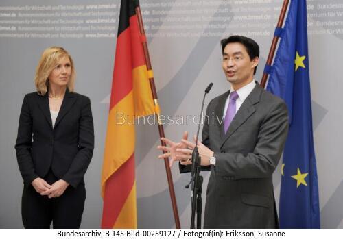 BM Philipp Rösler (BMWi): Verabschiedung von Beatrice Weder di Mauro aus dem SVR 2012