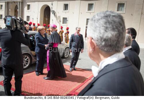 Bundeskanzlerin Merkel bei Papst Franziskus 2013