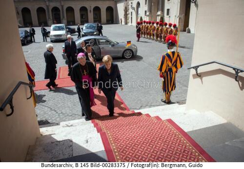 Bundeskanzlerin Merkel bei Papst Franziskus 2013