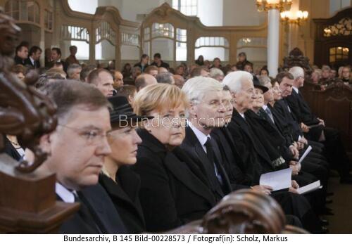 Trauerfeier für Hannelore (Loki) Schmidt 2010