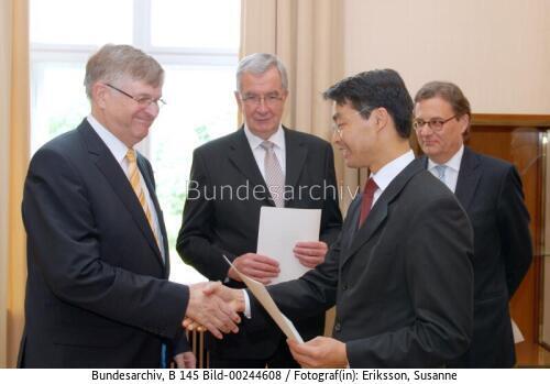 Ernennung von PStS Peter Hintze 2011