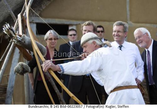 Bundespräsident Wulff besucht Wikinger Museum Haithabu 2010