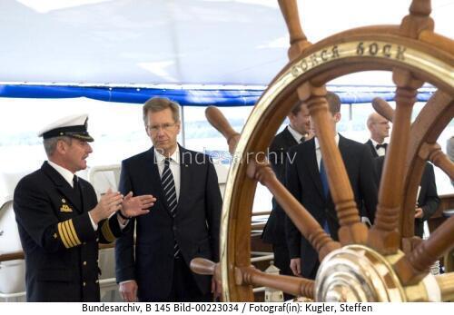 Bundespräsident Wulff besucht  Segelschulschiff "Gorch Fock" 2010