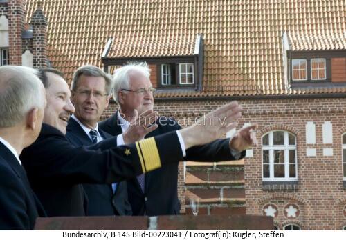 Bundespräsident Wulff  besucht Marineschule Mürwik 2010
