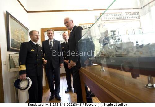 Bundespräsident Wulff  besucht Marineschule Mürwik 2010