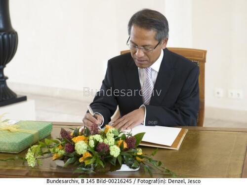 Malaysischer Botschafter Datuk Zakaria Sulong  2010