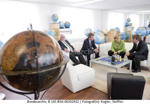 Bundeskanzlerin Merkel besucht Columbus Verlag 2009