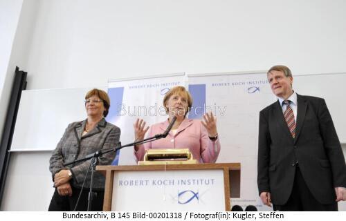 Bundeskanzlerin Merkel besucht Robert Koch-Institut 2009