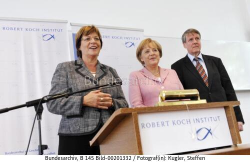 BM Schmidt besucht Robert Koch-Institut 2009