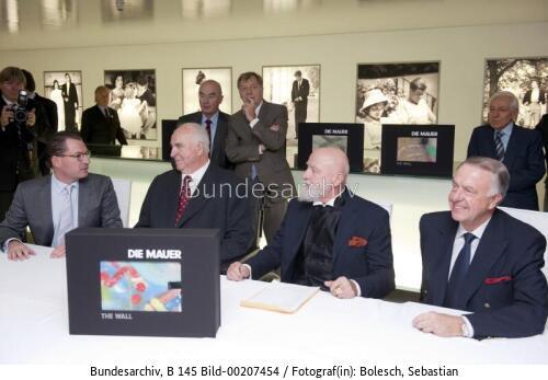Buchpräsentation "The Wall" 2009